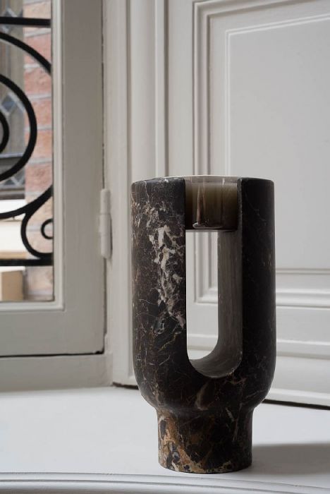 LYRA подсвечник из мрамора D143 x H 275 mm LYRA подсвечник из мрамора D143 x H 275 mm